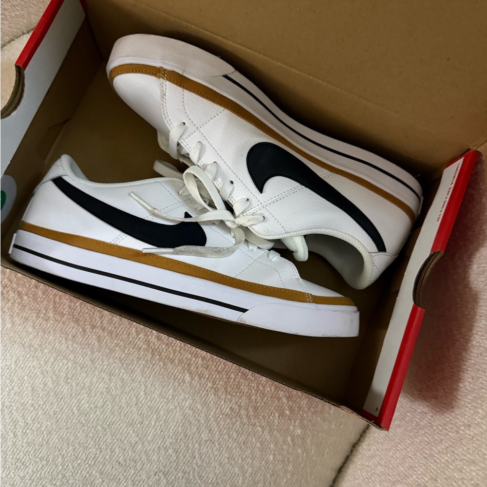 Nike White Black Gold Low-Top Athletic Sneakers - Picture 5 of 7